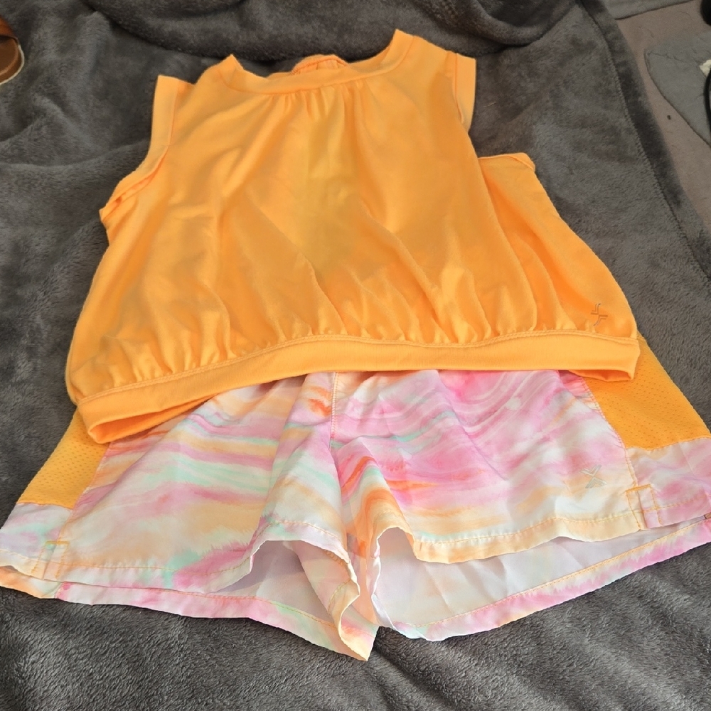 Xersion Kids Matching Set in Yellow and Multicolor